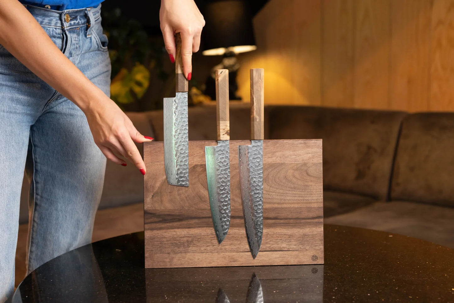 Kaze Magnetic Knife Stand Block – Walnut